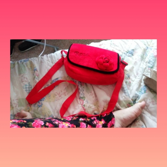 😍THANK U!! 🌈 Plush/Soft red ❤rose 🌹 bag - Picture 2 of 3